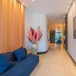 Itnc024- Ape Com 4 Quartos Na Av. Atlantica De Bc